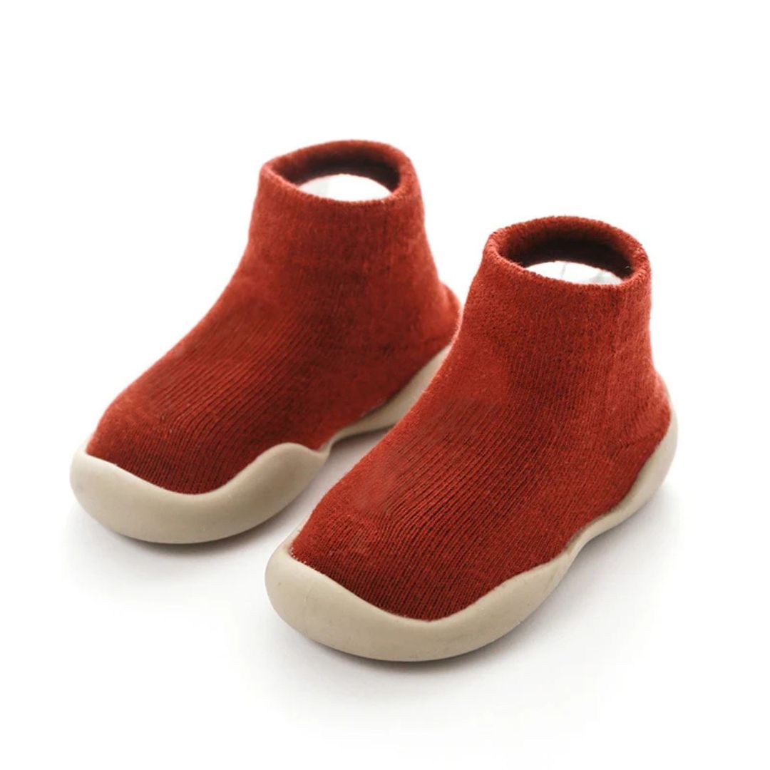 Laufenlernen Sockenschuhe