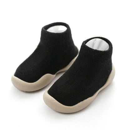 Laufenlernen Sockenschuhe